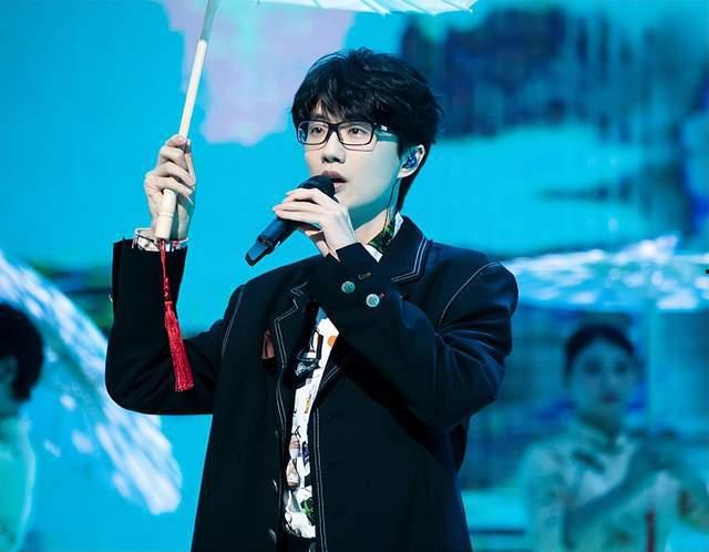 许嵩恋情爆料视频播放,视频播放引发网友热议 第2张 许嵩恋情爆料视频播放,视频播放引发网友热议 第2张