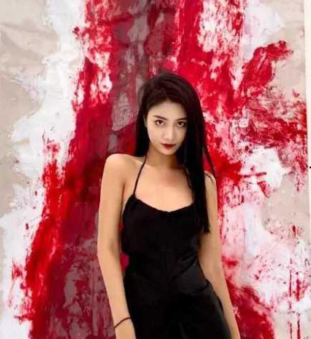 吃瓜爆料女网红是谁啊,吃瓜爆料女网红的真实身份大揭秘  第2张